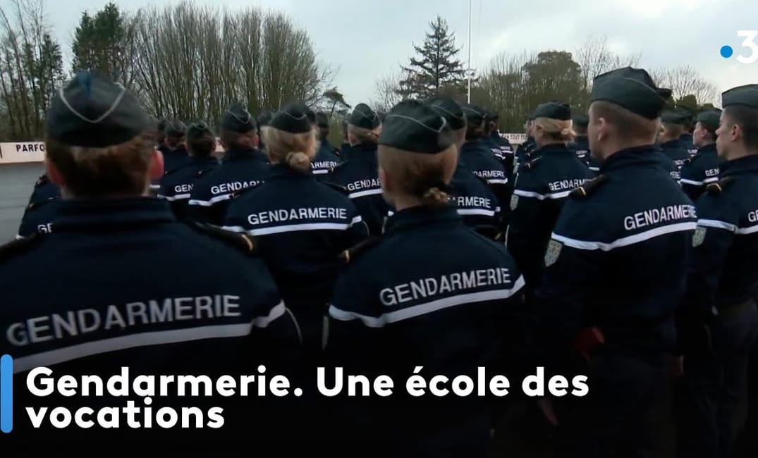 Reportage sur l'école de gendarmerie de Chateaulin